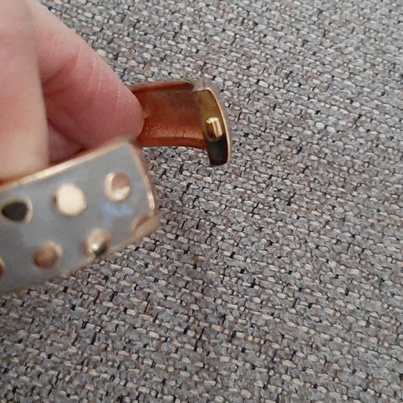 New Women's Grey & Gold Polka Dot Fashion Bracelet - Picture 9 of 12